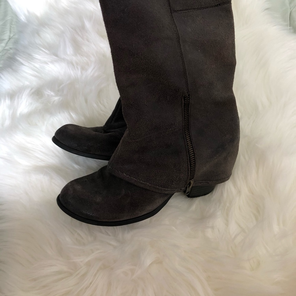 FERGIE LEDGER TOO GRAY BOOT SUEDE LEATHER